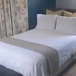 Cozy Getaway Studio Airbnb